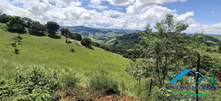 Imagem Terreno Rural dos Sonhos: Cachoeiras, Bares e uma Vila Charmosa