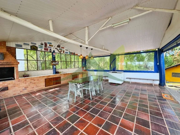 Imagem Sítio Exclusivo à Venda em Piracaia Conforto, Lazer e com Potencial