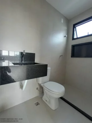 Imagem Imperdível: Casa de luxo em condomínio Alphaville, 4 quartos, 4 suítes, 2 salas, 4 vagas em Camaçari-BA