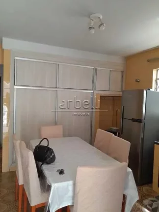 Imagem Casa com 150 M² com 2 dormitórios, 1 banheiro, sala, cozinha, área serviços, quintal, vaga de ga...