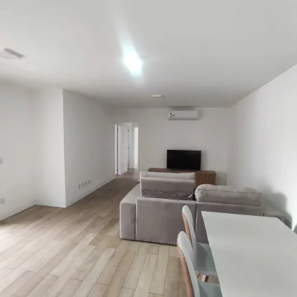 Imagem Apartamento mobiliado com 3 dormitórios sendo 1 suíte e 1 vaga de garagem no Centro de Joinville