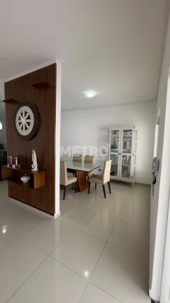 Imagem Casa, Bairro Caminho do Sol, 4 4, sendo todos suítes, sala de estar, sala de jan