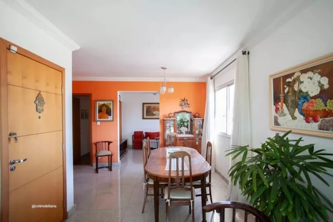 Imagem Localizado no bairro Santa Ines, este espaçoso apartamento oferece 121 metros quadrados de conforto...
