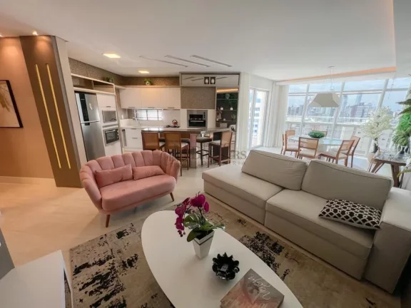Imagem Apartamento com 3 suítes à venda no Centro de Balneário Camboriú/SC