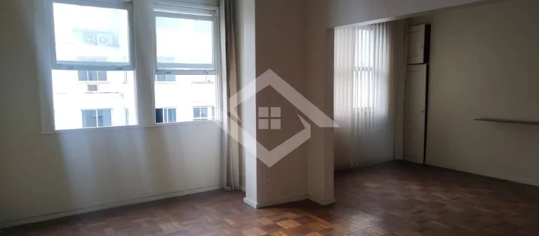 Imagem Apartamento de 2 Quartos para Venda em Copacabana com 100 m²
