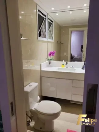 Imagem Apartamento com três quartos - em Itapuã.