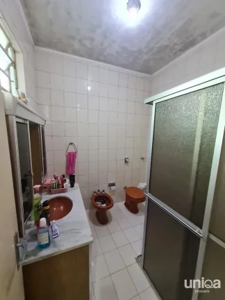 Prédio com Loja Térrea + 03 Aptos na Avenida Ângelo Bolson 367 Santa Maria RS