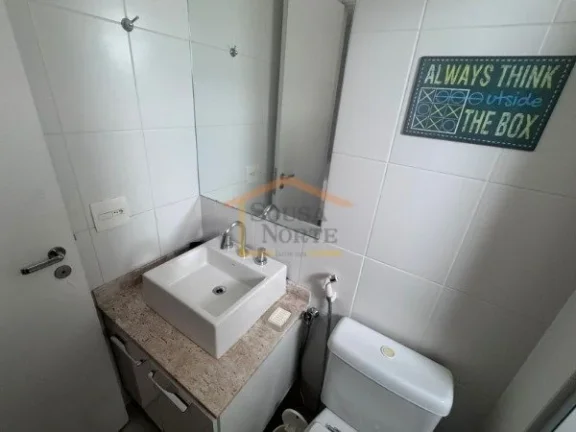 Imagem Apartamento em condomínio de torre única com 28 andares, 70 m² de área privativa. O imóvel poss...