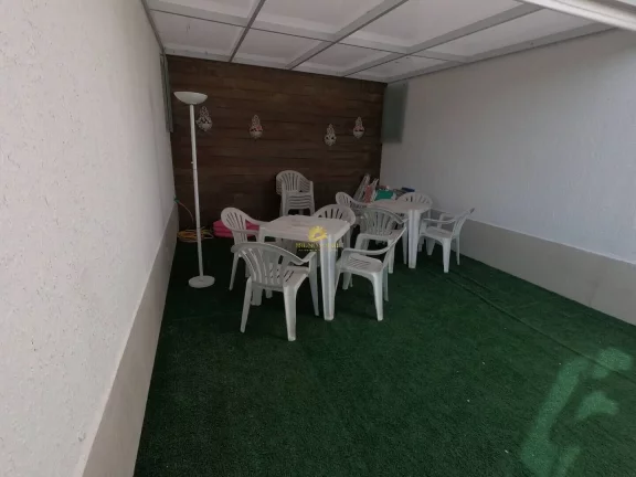 Imagem Apresentamos este moderno e luxuoso apartamento, totalmente mobiliado e equipado, localizado no cora...