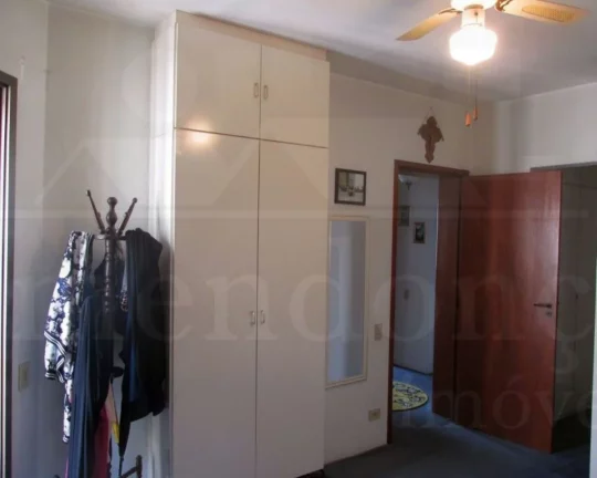 Imagem Apartamento excelente, com terraço, lavabo, 4 dormitórios sendo 1 suíte, piso em tacos e tudo bem...