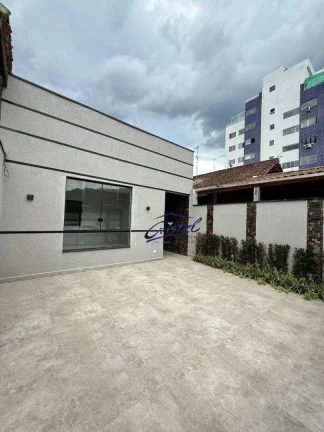 Imagem Casa com 2 dormitórios à venda, 75 m² por R$ 780.000,00 - Canto do Forte - Praia Grande/SP