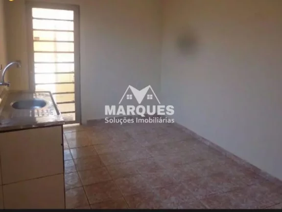 Imagem Casa com 1 Dormitório e 1 Vaga de Garagem