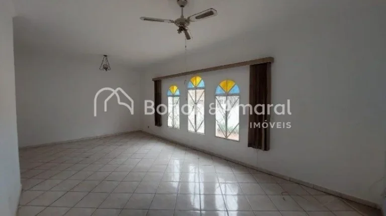 Imagem Casa Térrea a venda no Bairro Jardim Flamboyant 
Dormitórios: 3 quartos, sendo 1 suíte
Ambientes:...