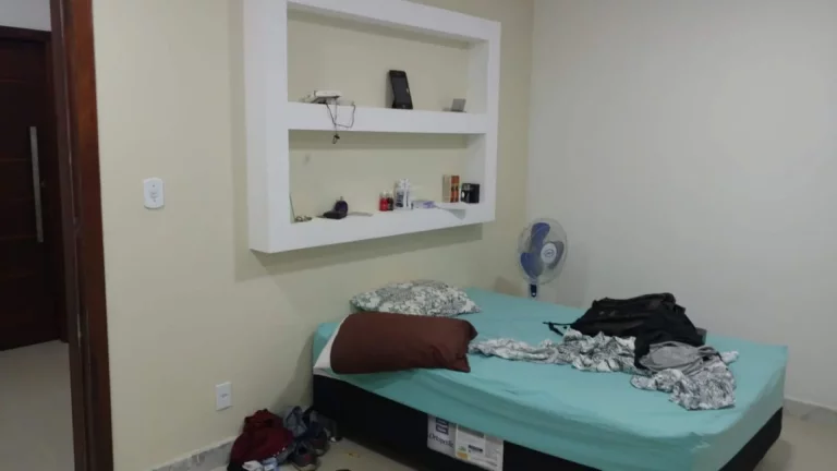 Imagem Casa à venda no Condomínio Portal do Sol - Amplo espaço, 6 quartos e 5 vagas de garagem!