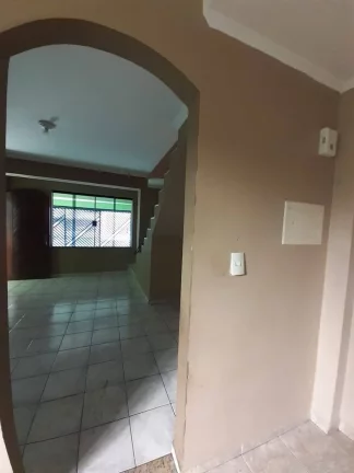 Imagem Casa para venda com 2 Dormitórios, 2 Banheiros e 2 Vagas de Garagem!