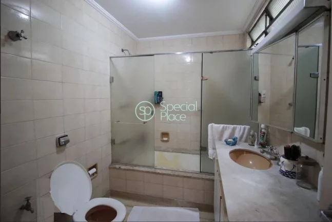 Imagem Apartamento amplo com 150m2 de área privativa, 3 dormitórios ( 1 suíte ) e 2 vagas na garagem. Ex...