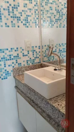 Imagem Sala comercial com 39 m² e vaga na avenida Carlos Gomes.