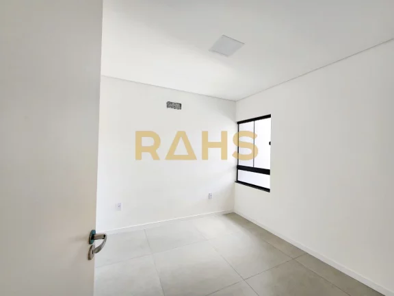 Imagem Sobrado Geminado Novo em Ã³tima localizaÃ§Ã£o no IririÃº, prÃ³ximo ao ColÃ©gio Santo AntÃ´nio. 1 suÃ...