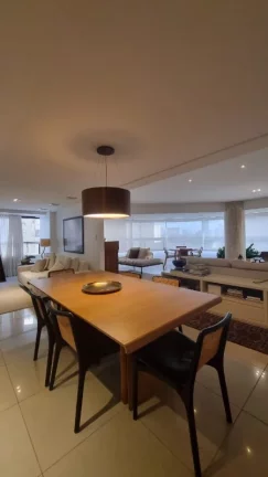 Imagem A 5ª Avenida imóveis selecionou esse belíssimo apartamento no Jardim Apipema, um charmoso 3 suites c/ sala ampliada, Closet, 178,59m² e 03 vagas