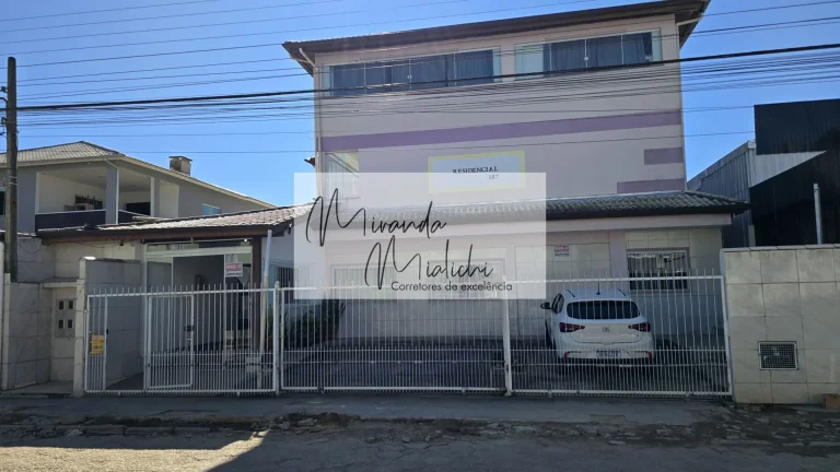 Imagem Edifício inteiro para venda em Canasvieiras, 450m²