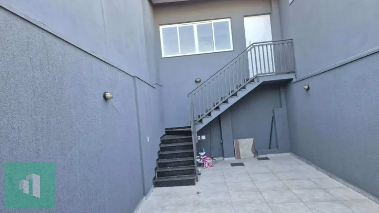 Imagem Sobrado à venda em Diadema, Taboão, com 2 quartos, 130m2