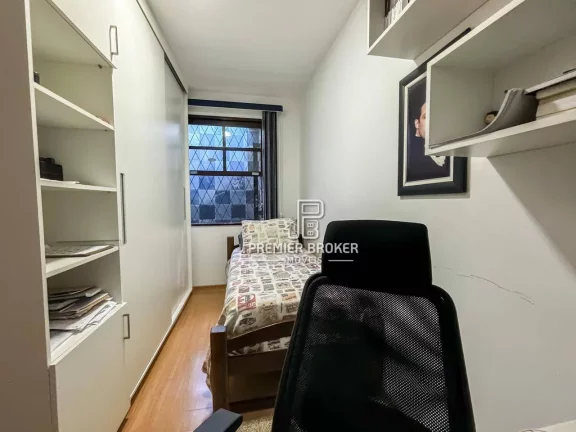 Imagem Casa com 4 dormitórios à venda, 128 m² por R$ 620.000,00 - Granja Guarani - Teresópolis/RJ
