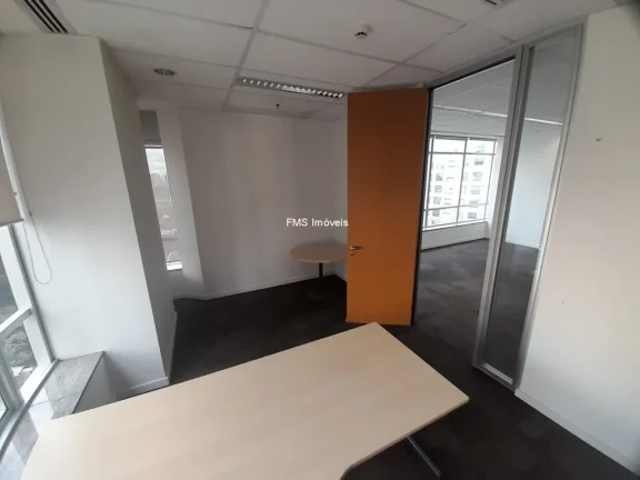 Imagem Conjunto Comercia no Brooklin com 306,35m² de área