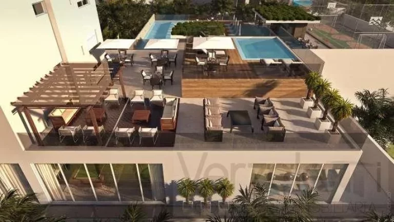 Imagem Apartamento 4 ou + dormitórios para Venda em Balneário Camboriú / SC no bairro Centro