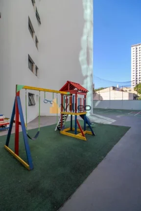 Imagem Descrição 
257 m²
3 suítes 
6 banheiros
3 vagas
Piscina
Condomínio com lazer completo 

Aconche...
