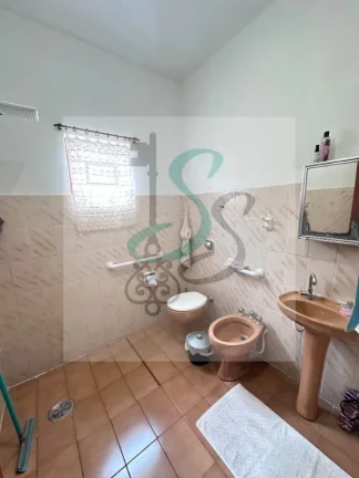 Imagem Oportunidade única! Casa à venda em Campinas-SP, Jardim Santa Lúcia: 3 quartos, 1 sala, 1 banheiro, 4 vagas de garagem.
