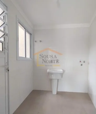 Imagem Casa em condomínio residencial, composta por 2 dormitórios, ambos com sacada, sala para dois ambie...