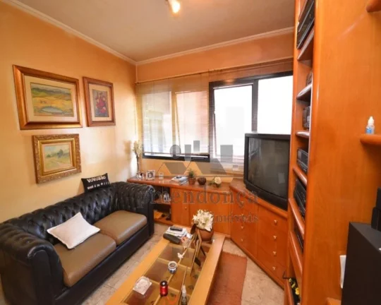 Imagem Excelente apartamento, living para 3 ambientes, com lareira, piso em tabuas largas, ampla varanda, 3...