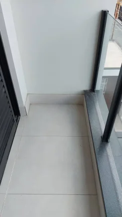 Imagem Sobrado de Alto Padrão 170 m² 3 Dormitórios 5 Vagas de Garagens