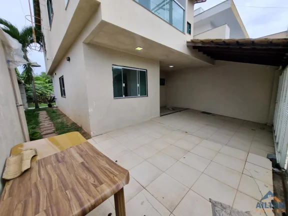 Imagem Casa Duplex com 3 Suítes à Venda na Praia do Morro Guarapari-ES