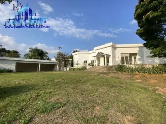 Imagem CASA CLÁSSICA, AT 3.500 m² ! 5 sts, piscina, salão! P/ REFORMAR