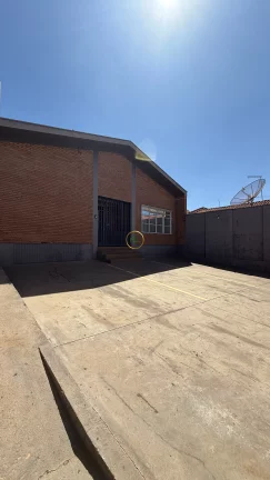 Imagem EXCELENTE IMÓVEL AO LADO DA AVENIDA MAJOR NICACIO E PRÓXIMO A FACULDADE FDF DISPONIVEL PARA LOCAÇÃO - (RESIDENCIAL/COMERCIAL)