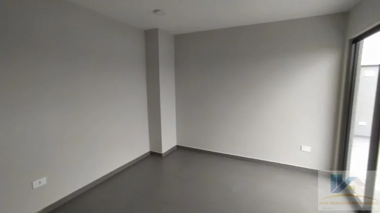 Imagem Triplex para Venda em São José dos Pinhais, Cruzeiro, 3 dormitórios, 3 suítes, 4 banheiros, 2 vagas