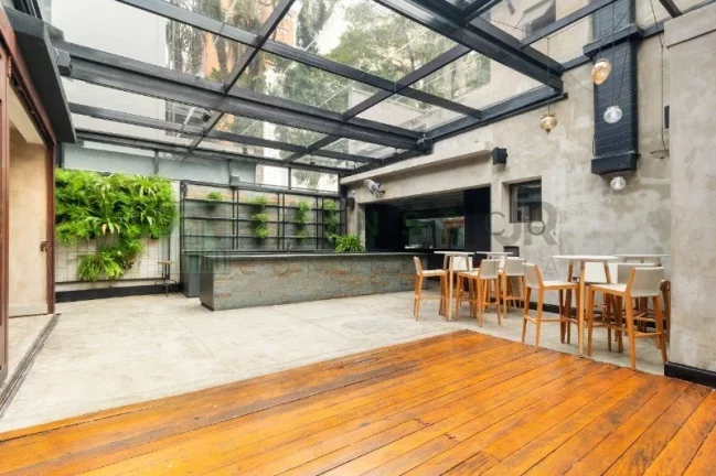 Imagem Casa comercial de alto padrão no Jardim América, São Paulo-SP: 5 quartos, 5 salas, 5 banheiros, 6 vagas - 380m². Confira!