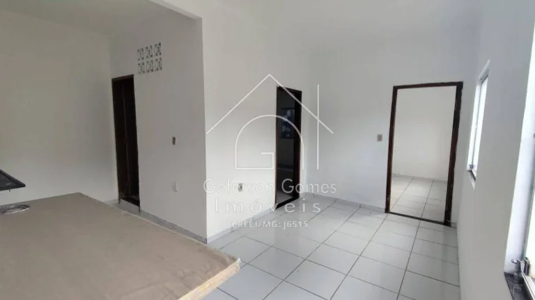 Imagem Prédio a venda - Com 03 Apartamentos - Centro - Mantena - MG