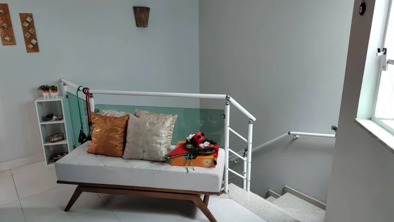 Imagem Sobrado 223 m² 3 Dormitorios sendo 3 Suites 4 vagas Aceita Imovel Menor
