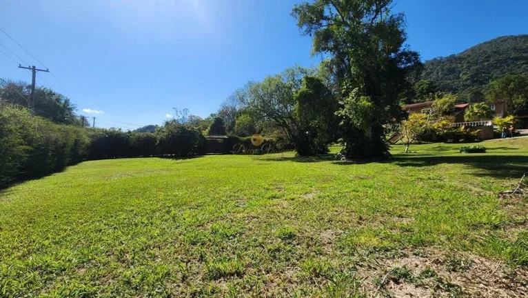Imagem Terreno em Condomínio para Venda em Teresópolis / RJ no bairro Vargem Grande