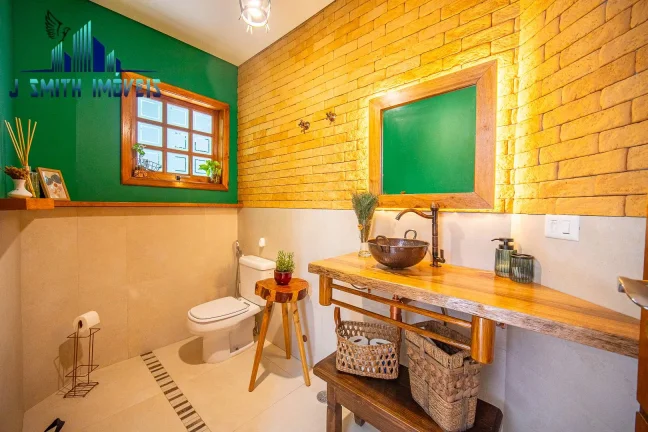 Imagem CASA ESTILO CAMPESTRE, LINDA, 3 SUÍTES. ÓTIMOS ACABAMENTOS.