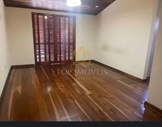 Imagem Magnifica casa cinco suítes lareira terreno de mil e quatrocentos m2 condominio fechado em Jambeiro