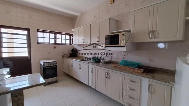 Imagem Casa à venda no bairro Belveder Clube dos 500 - Guaratinguetá/SP