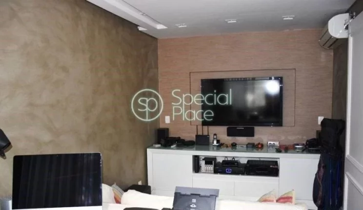 Imagem Excelente apartamento com 250m², reformado, espaços generosos, com terraço e excelente localizaç...