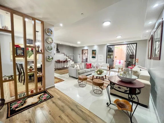 Imagem Excelente casa no Jardim Botânico, Brasília: 400m², 4 dormitórios, 4 suítes, 5 banheiros. Venda por R$ 1.350.000. Agende uma visita!