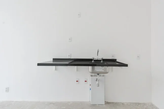 Imagem Studio 27M², 1Q, 1 Banheiro, Academia, Churrasqueira, Piscina, Salão de Festas e Jogos, Deck Molhado, Brinquedoteca, Bicicletário, Bar, Portaria 24h.