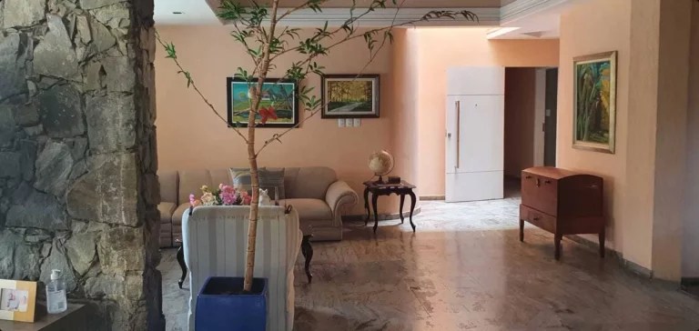 Imagem Casa à venda em rua pública no bairro Coroa do Meio