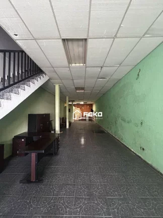 Imagem Sobrado com 3 dormitórios para alugar, 250 m² por R$ 3.180,00/mês - Jardim Rosa de Franca - Guarulhos/SP