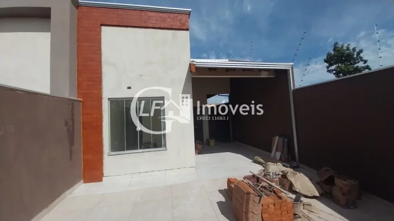 Imagem Casa Com Dois Quartos Mais uma Suite